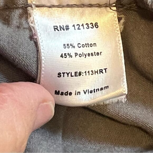 Koi Grey and Pink Scrub Top. Style 113HRT Size Small. Great Condition!! - Picture 7 of 10